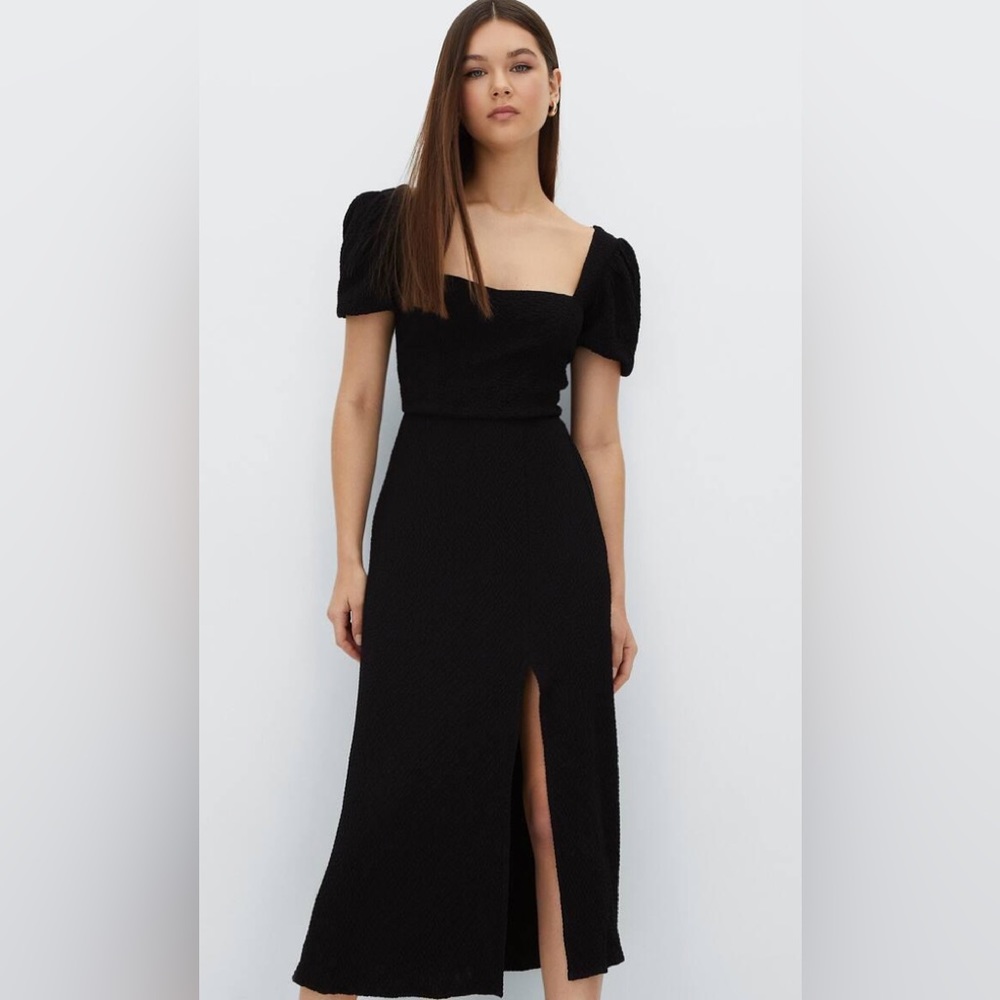 Black Puff Sleeves Dress